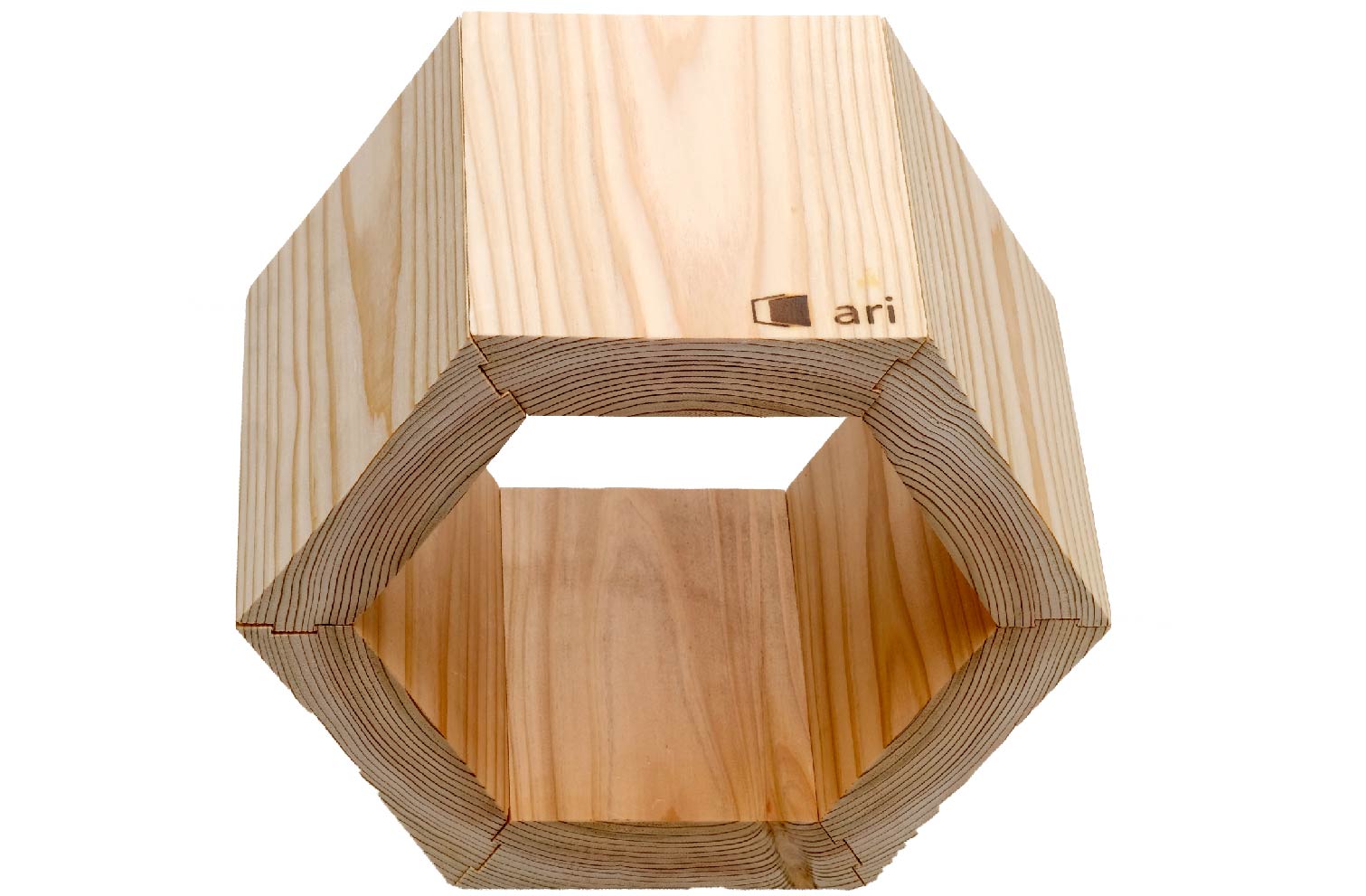 ari吉野を感じるハニカムボックス正面写真